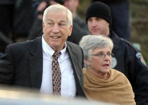 chi_judge_orders_sandusky_to_face_all_52_count_001.jpg